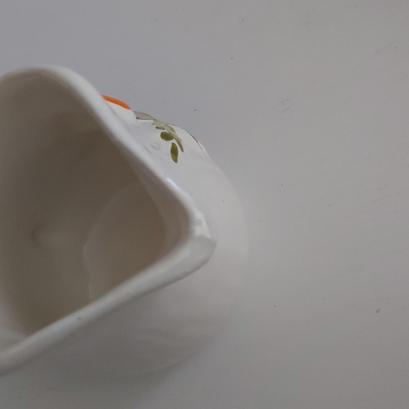 Vintage mushroom motif ceramic creamer - Picture 5 of 8